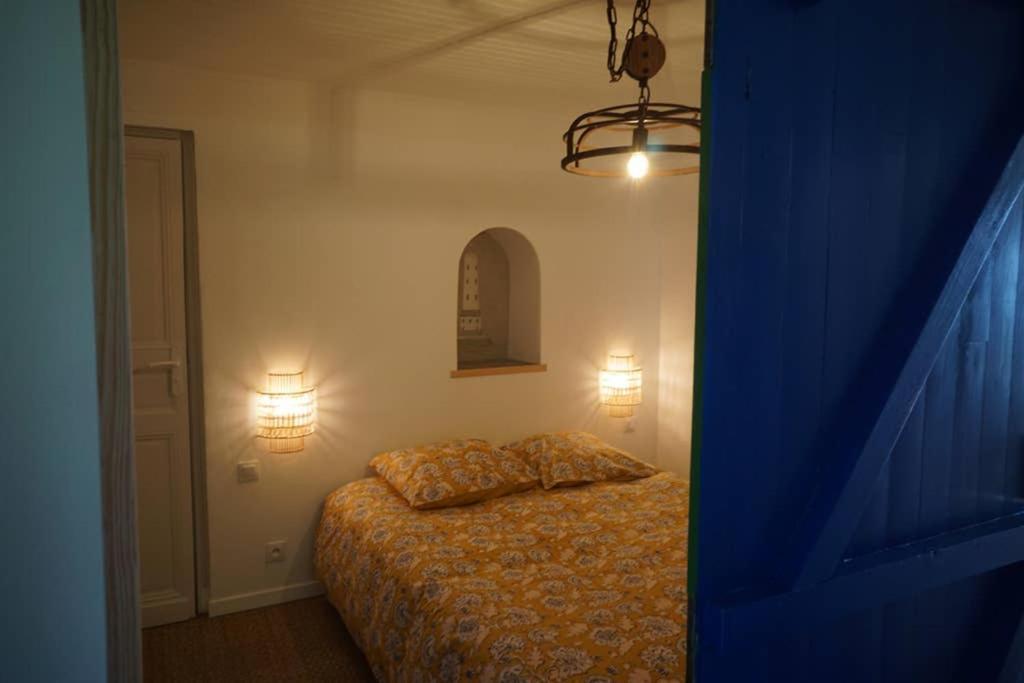 Appartement Avec Vue Panoramique Sur L'Estuaire De La Gironde Plassac  Esterno foto